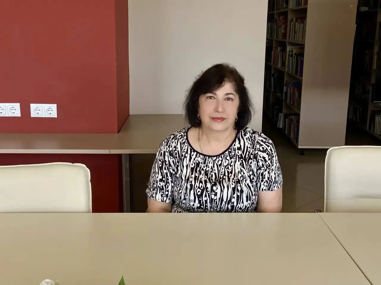 Сегодня свой прекрасный юбилей отмечает специалист по комплектованию и обработке фондов Центральной 