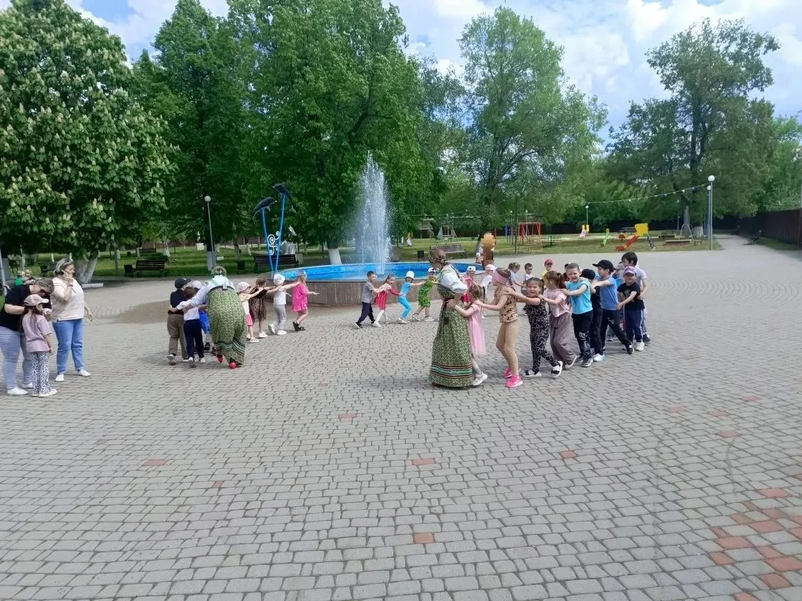 Народные игры — это не про забаву, а про дружбу!  14 мая в нашем городском парке было шумно и весело