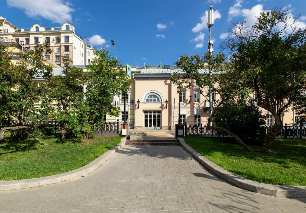 По Твербулю в Цвет.