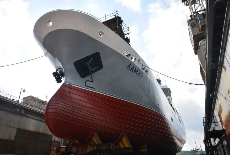 🚢 На «Восточной верфи» (Приморье) спущен на воду краболов «Ламут» проекта 03141