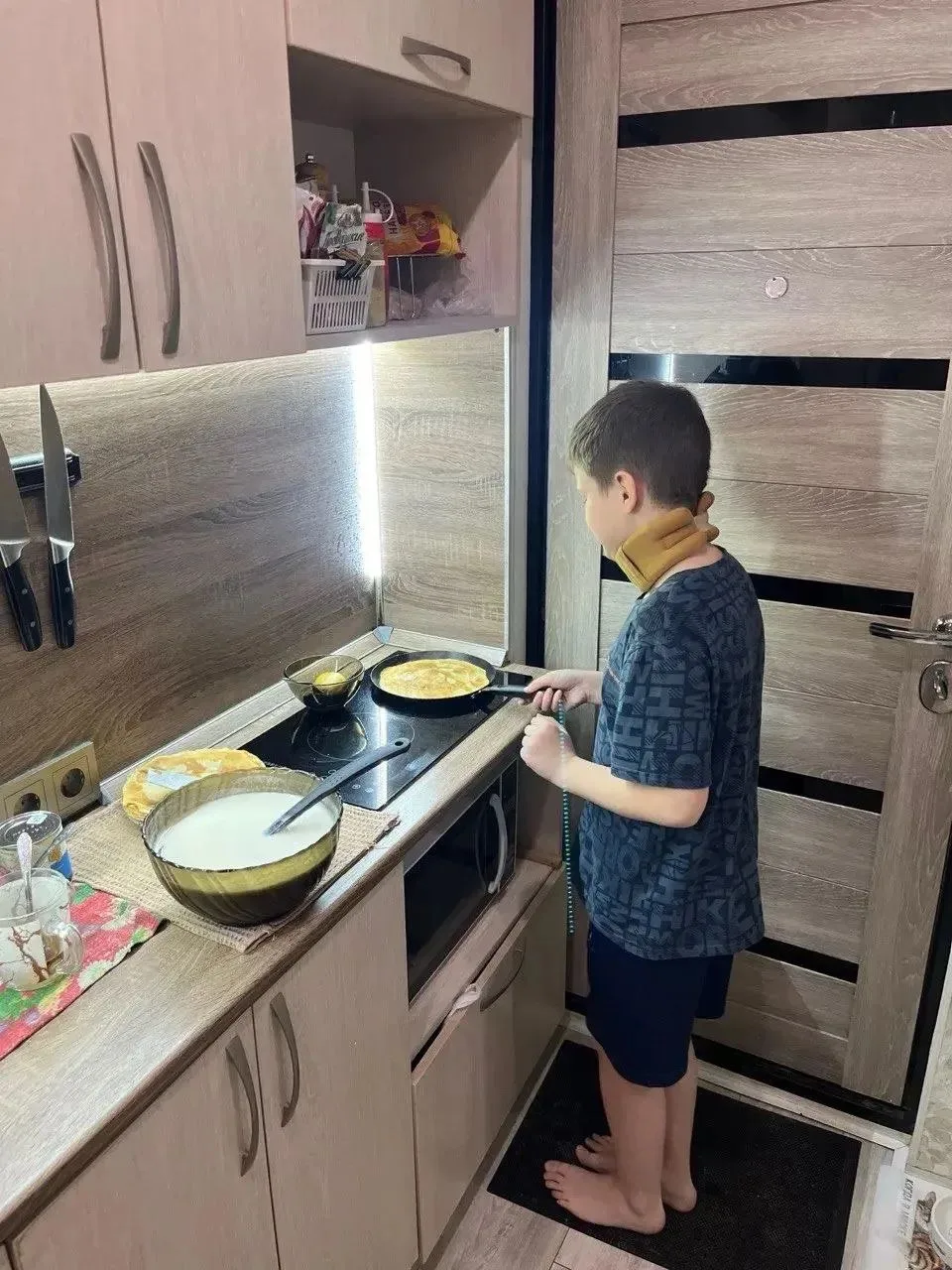 Акция "Помощь с любовью" 🥰🤗  Наши ученики структурного подразделения участвуют с Движением Первых в 