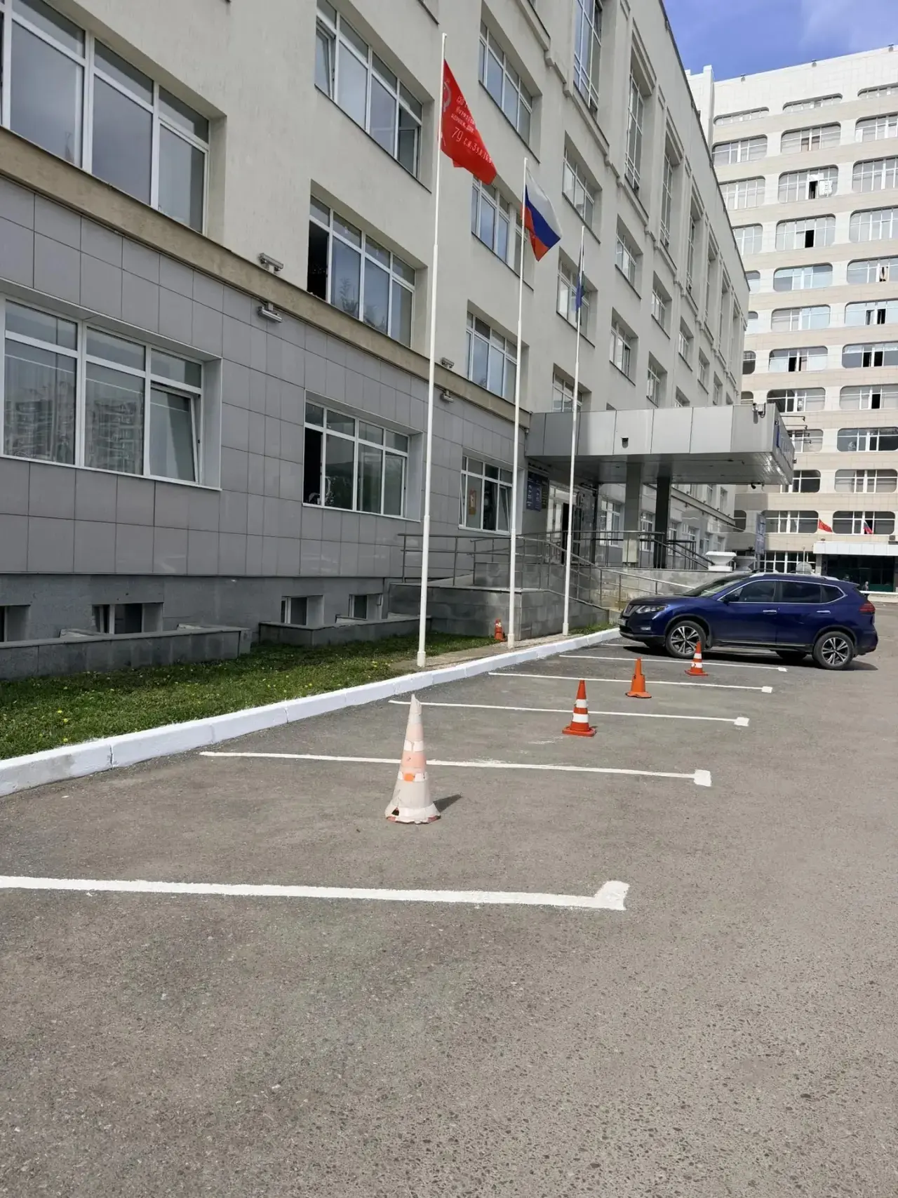 📢В рамках плановых работ по благоустройству территории на парковке по адресу ул. Цюруп...