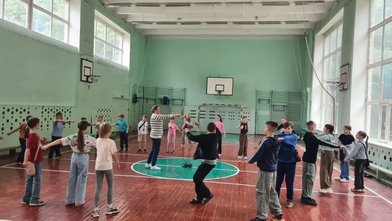 День национальных игр и забав в лагере «Заряночка»! 

Сегодня выдалось дождливое утро,но это не испо