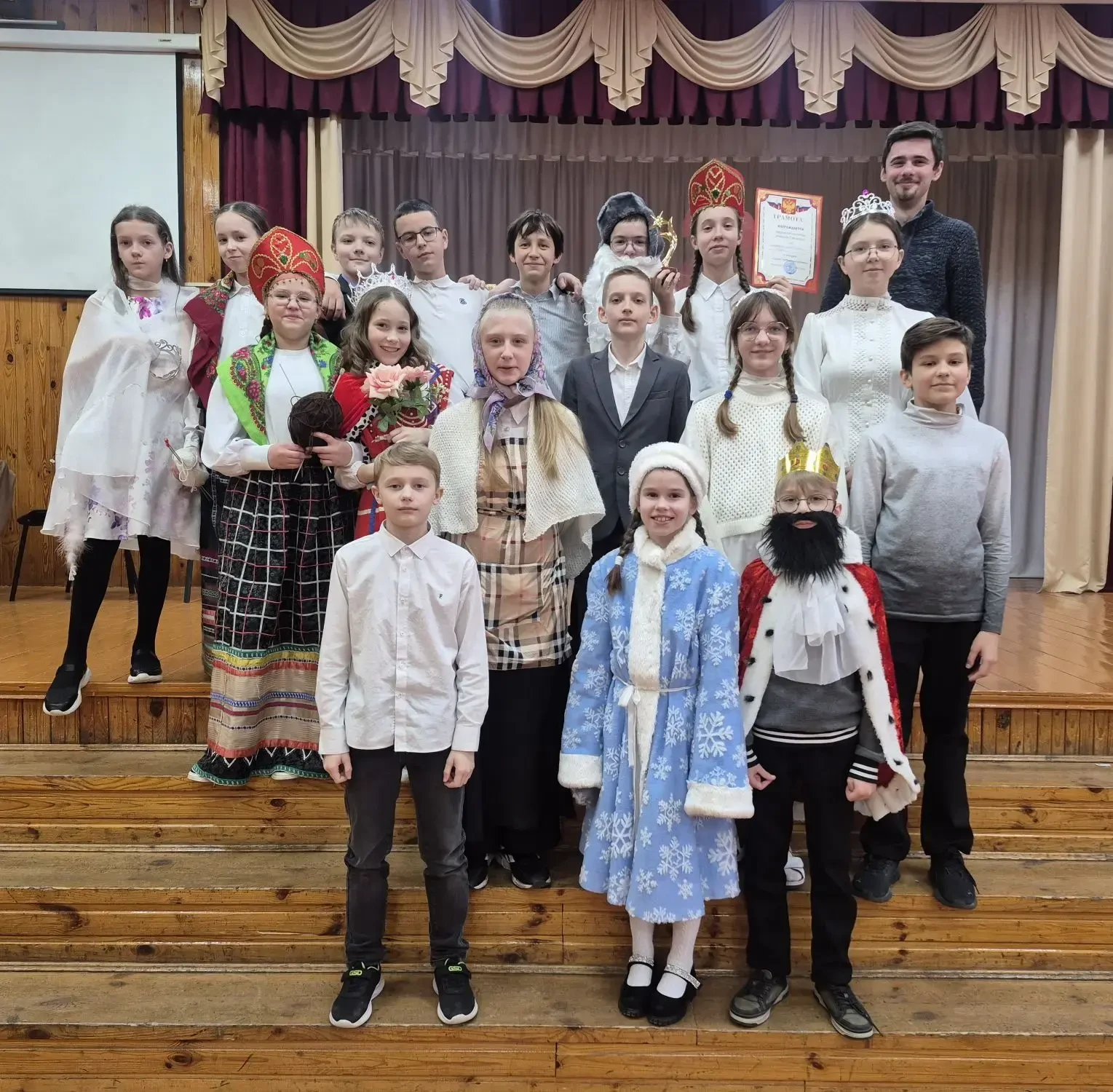 АПЛОДИСМЕНТЫ, ЗАНАВЕС, ТРИУМФ! 🎭✨ Если вы думали, что мудрость — это скучные нотации из учебников, з