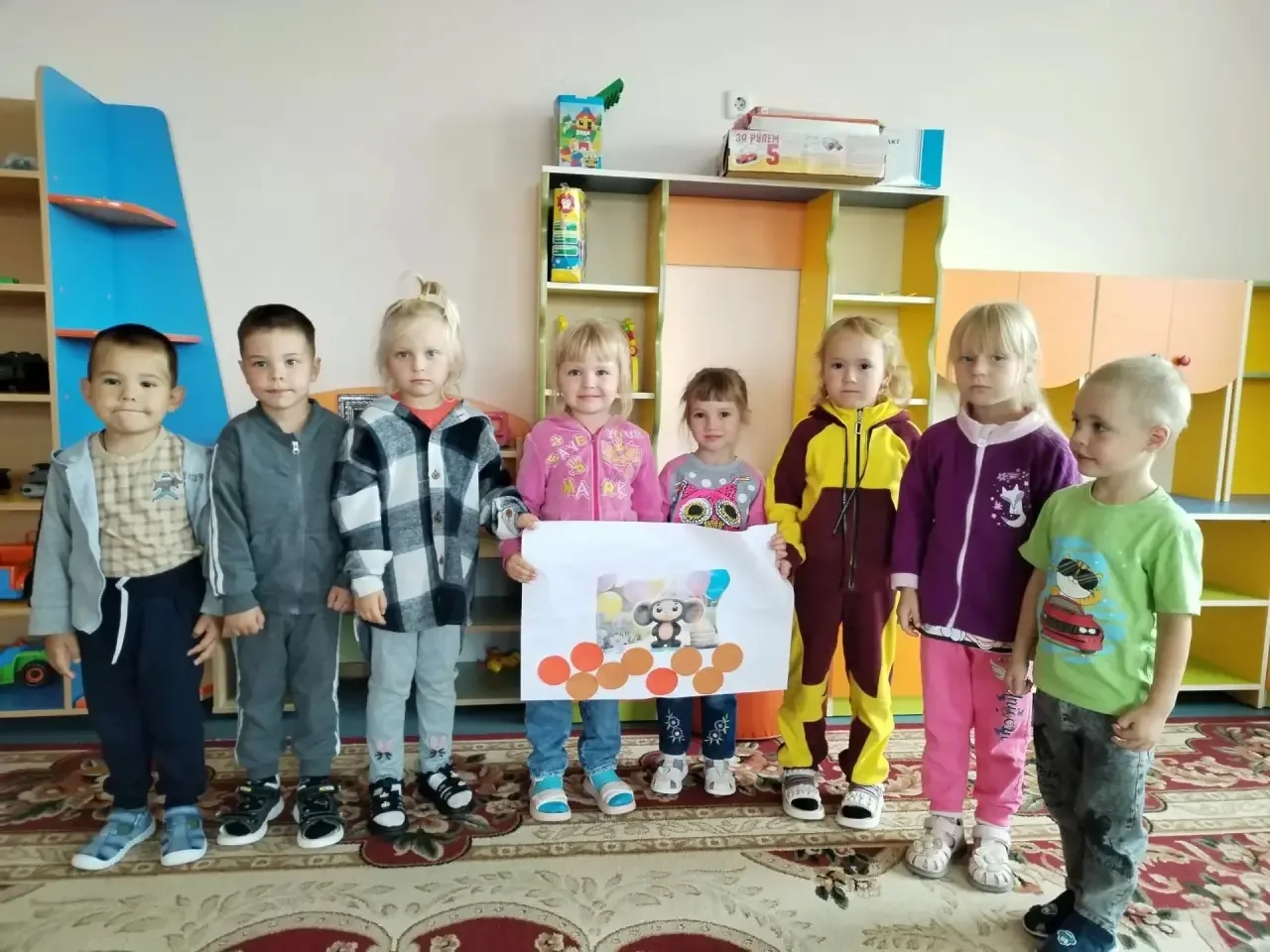 Сегодня праздник, "День рождения Чебурашки". Все дети любят мультфильмы, Чебурашка, оди...