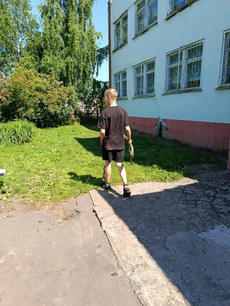 🌿 Первая неделя трудовой практики в «Юрьевской СОШ»: красота требует усилий!🌿

Казалось бы, только