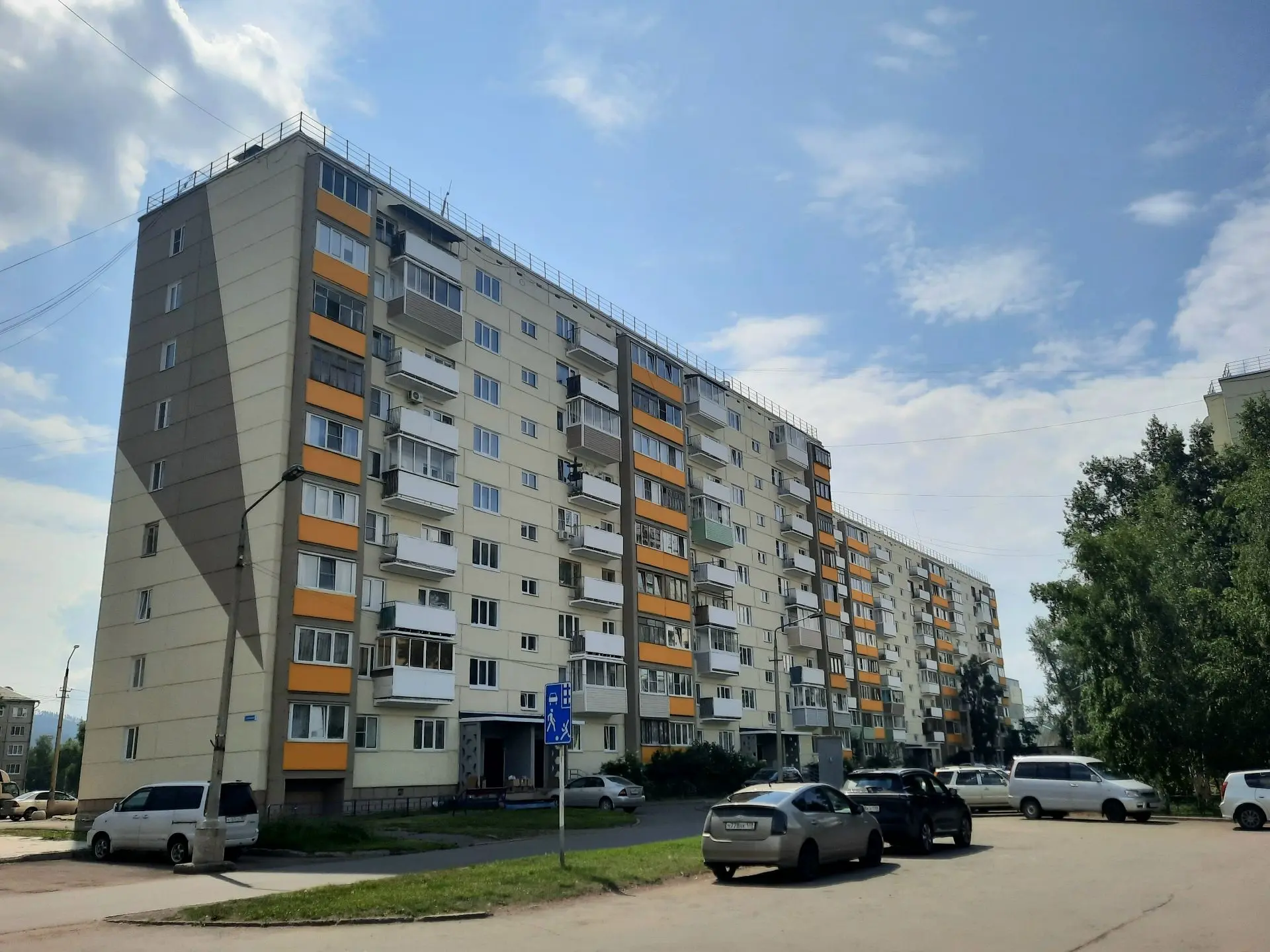 Опыт, который нужно обязательно перенимать не только Братску, но и другим городам.

Дом Сосновая 3 в