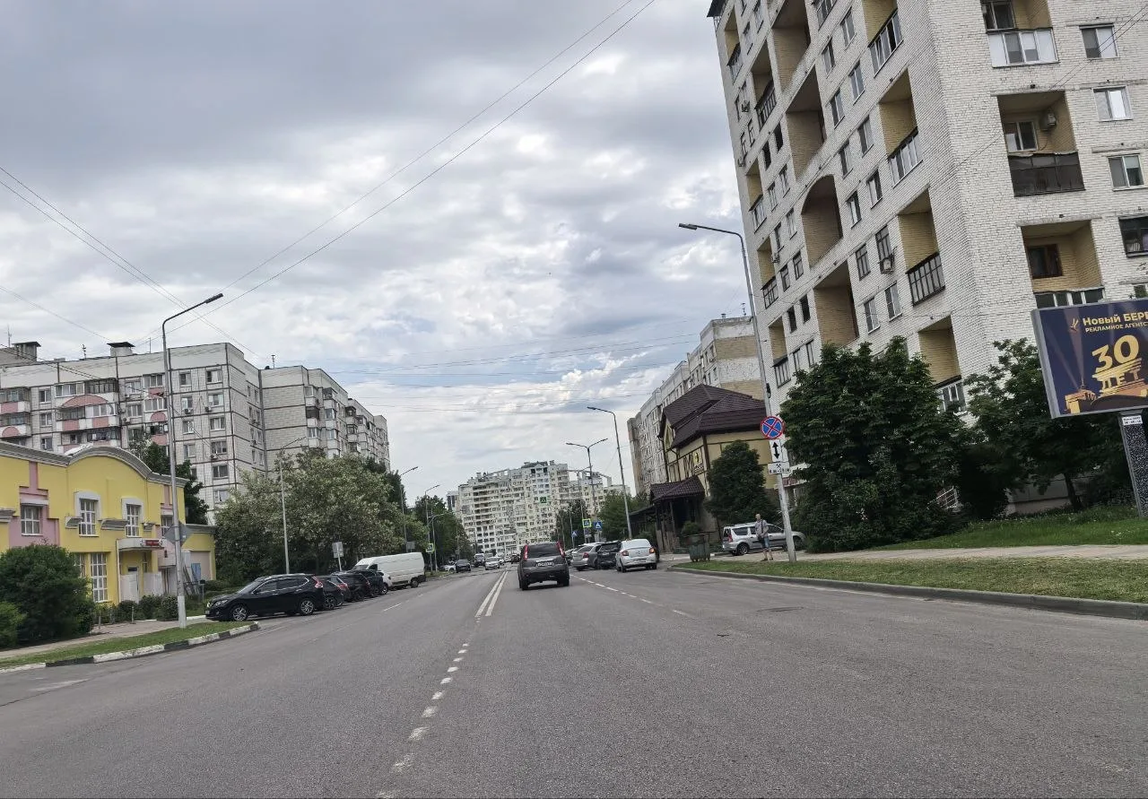 Любовь к улицам формата «2+2» у нас, похоже, давно стала универсальным рецептом от всех...