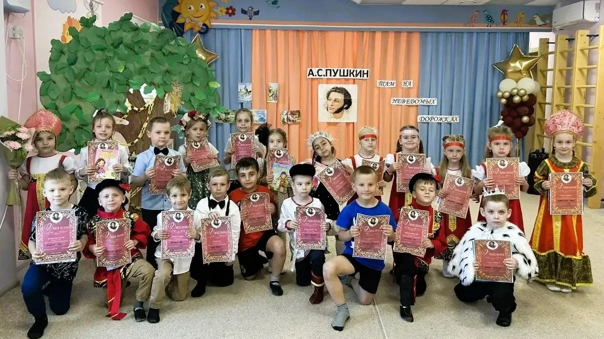 В нашем детском саду по адресу Тверская, 8 прошел конкурс чтецов «Там, на неведомых дор...