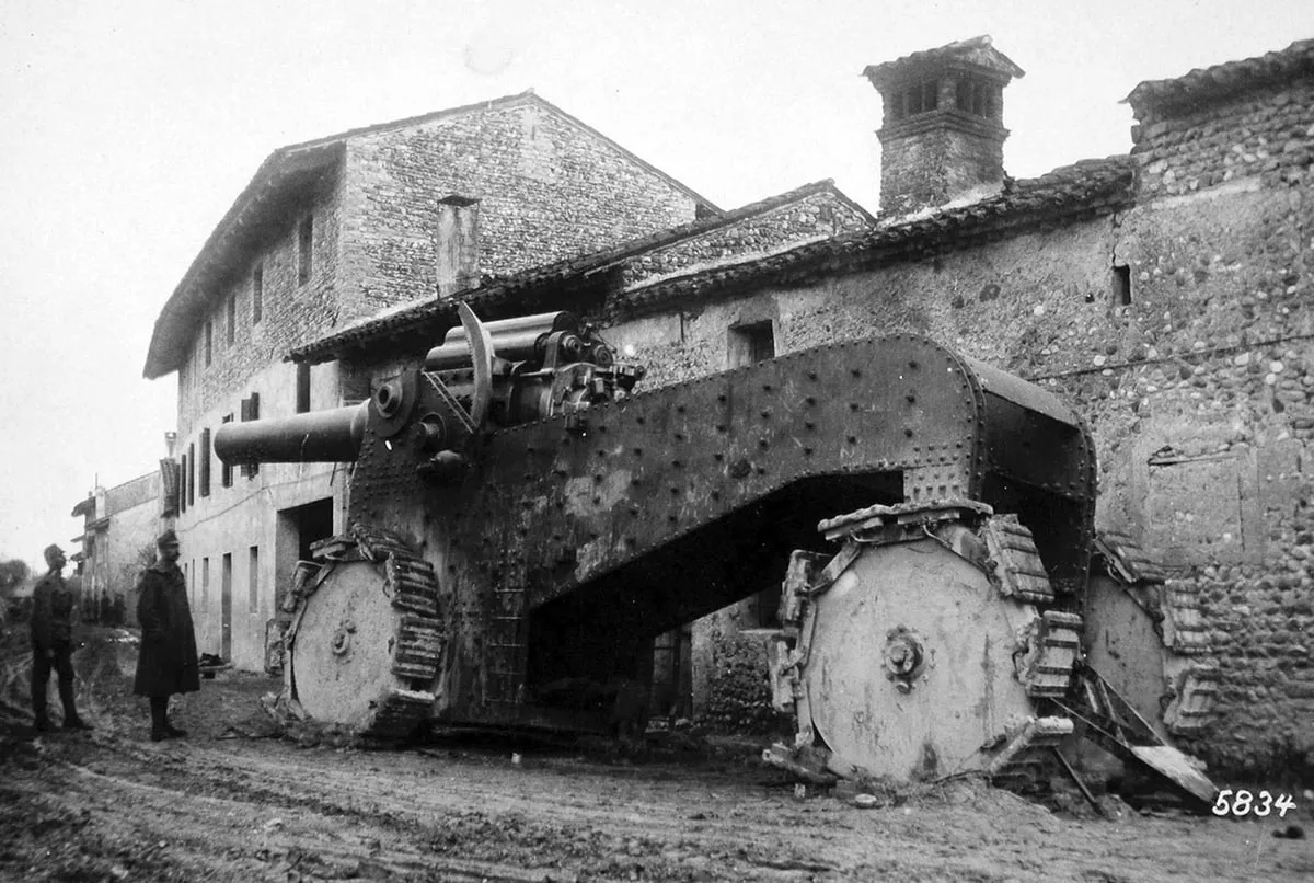 ❗На фото огромная 305-мм итальянская гаубица, "Obice da 305/17", захваченная в ноябре 1...