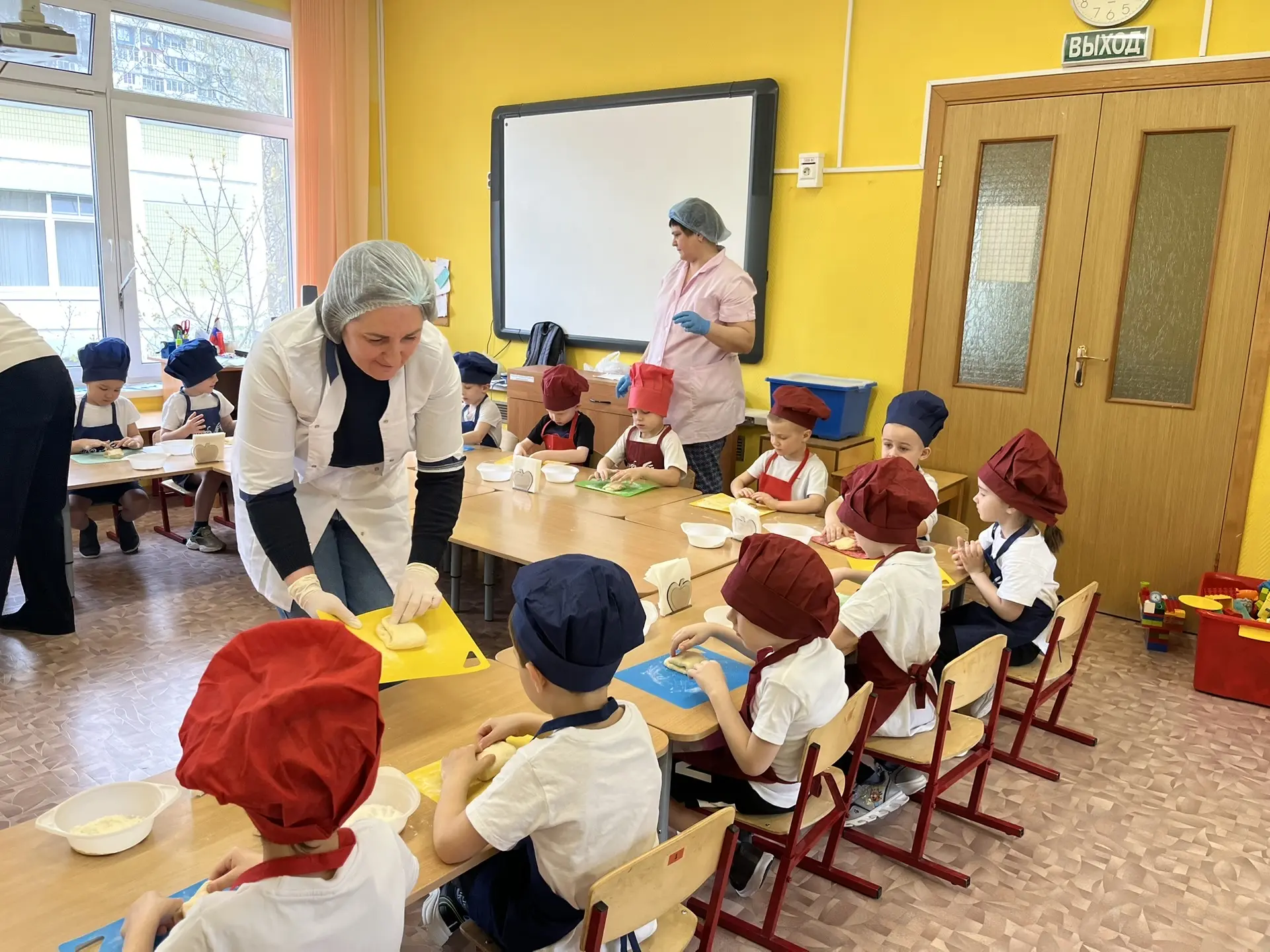 👩‍🍳 КУЛИНАРНЫЙ МАСТЕР-КЛАСС В ДОШКОЛЬНЫХ ГРУППАХ  В дошкольных группах прошёл увлекательный кулинарн