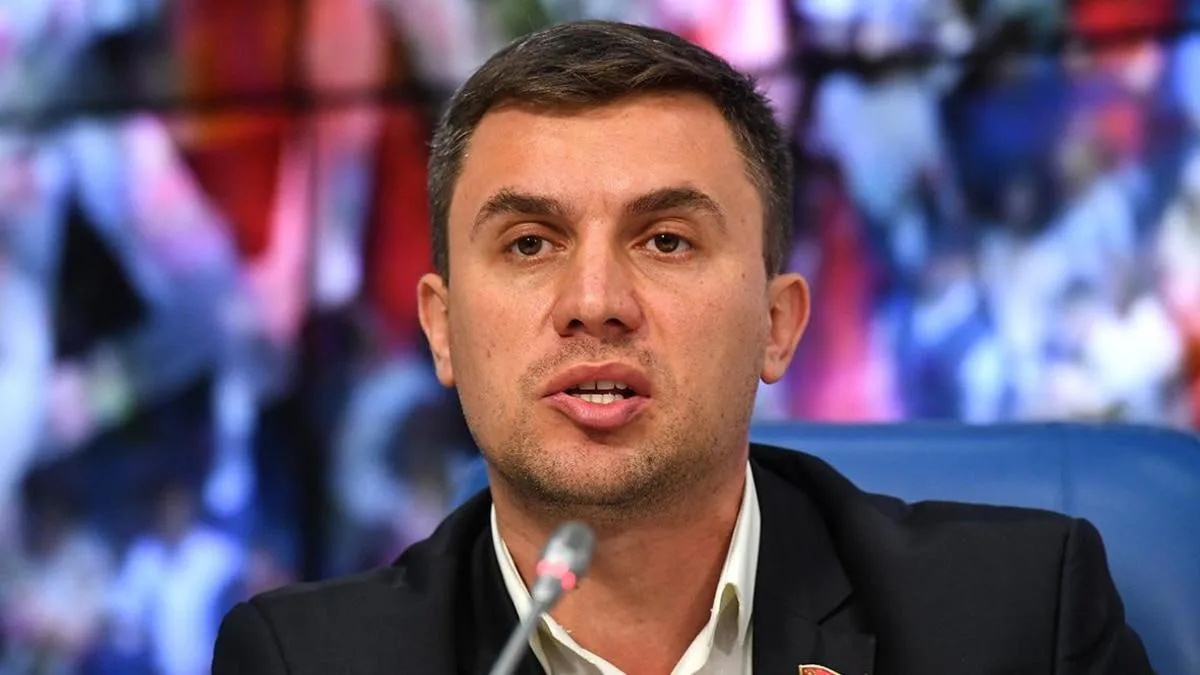 ⚡️Кандидата от КПРФ в Госдуму Николая Бондаренко оштрафовали за демонстрацию экстремист...