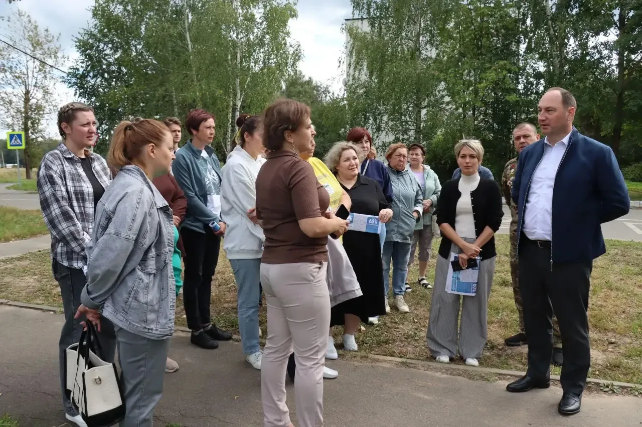 🛠 Обсудил с жителями Ивановского благоустройство территории