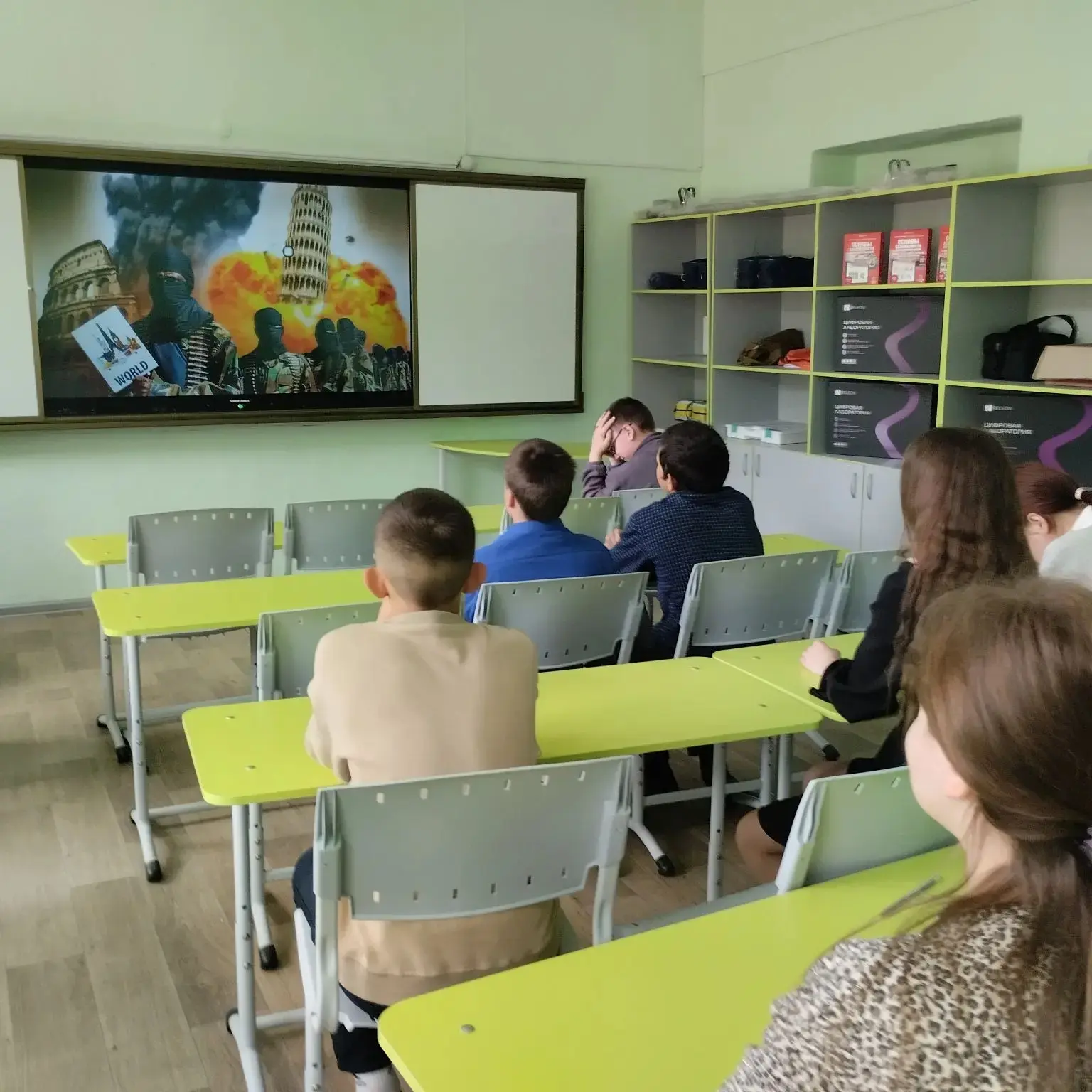 Совсем скоро летние каникулы: солнце, куча свободного времени, отдых!  И самое главное ...