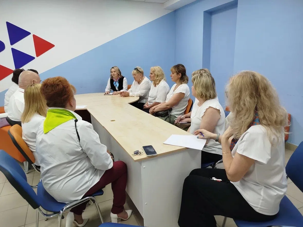 Сегодня в Череповце прошла ярмарка вакансий для молодых специалистов  В Отделении занятости населени