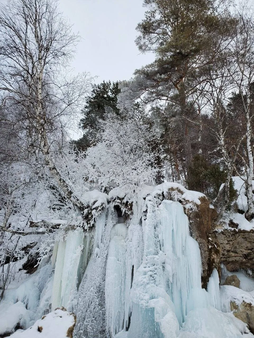 💧 Водопад Плакун: место силы сотрудника из Перми

«Когда-то здесь сдвинулись пласты земли, между ни