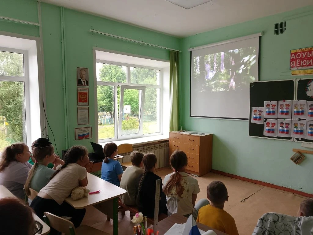 День Экологии в лагере "Солнышко" деревни Лаврово удался на славу!

Ребята не просто отдыхали, а учи