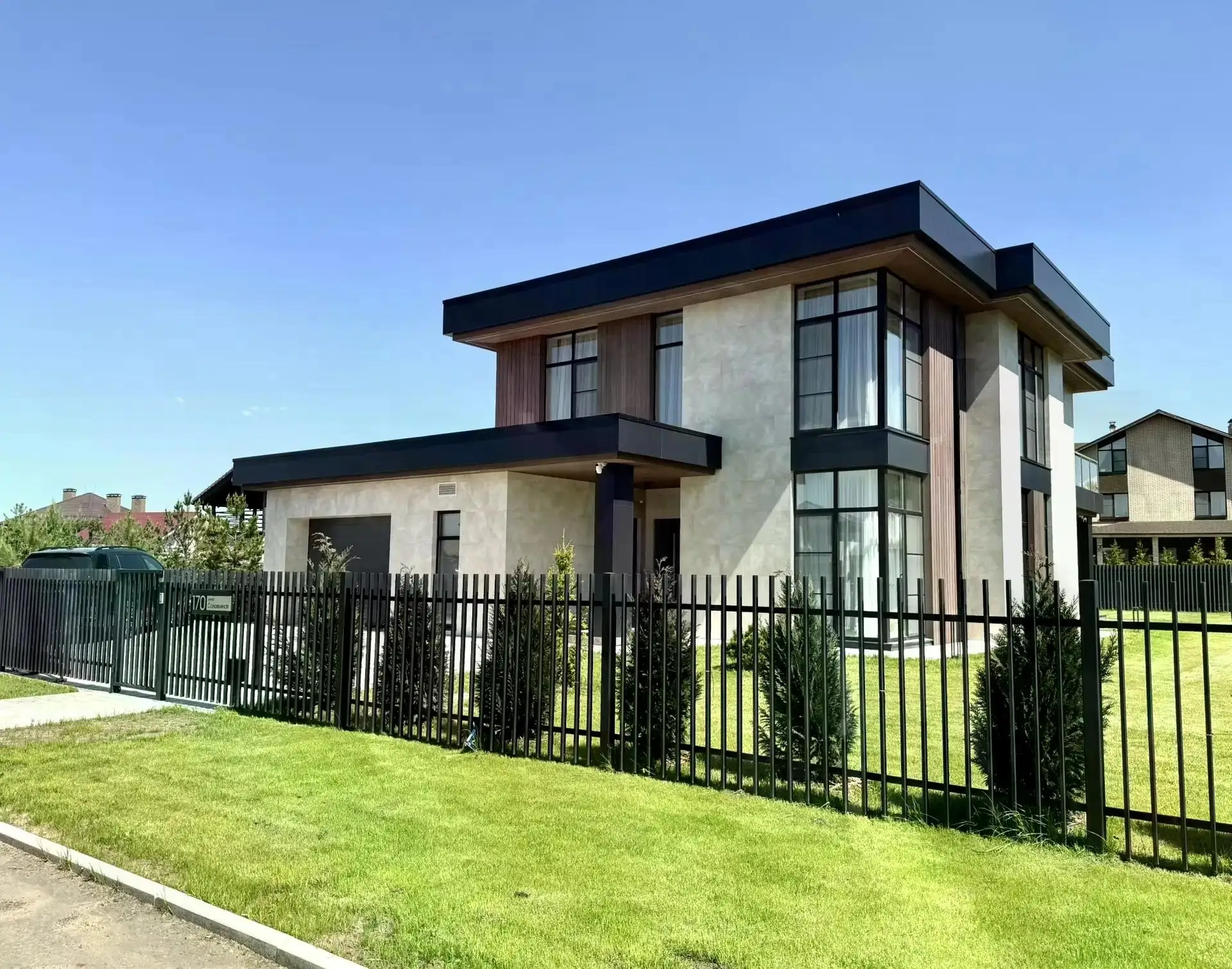 🏡Новый, качественный дом в коттеджном посёлке Лесной по Новорижскому шоссе

Добротный 2-х этажный к