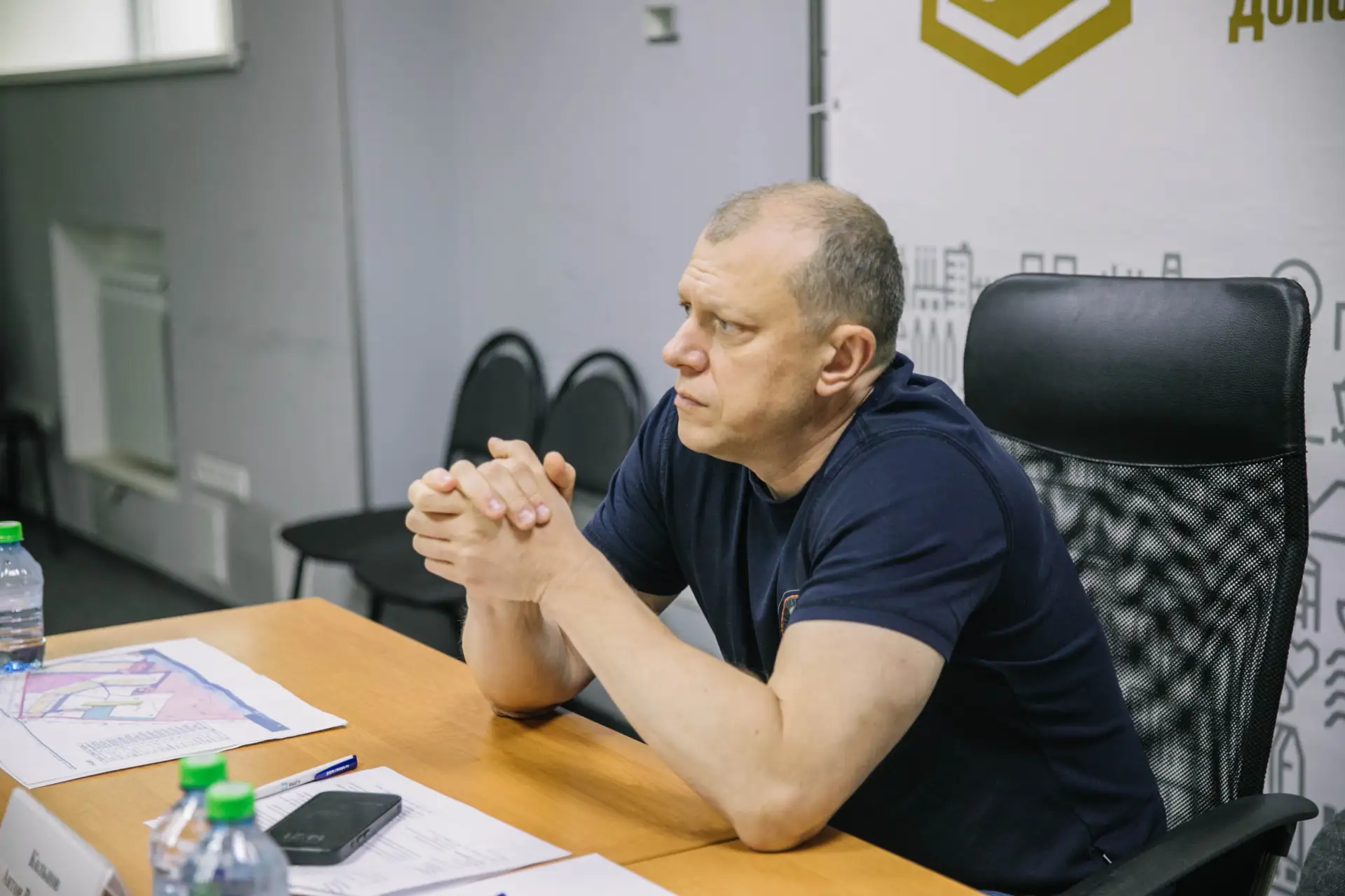 Провел личный прием граждан для жителей Приморского района. Мариупольцы интересовались порядком расп