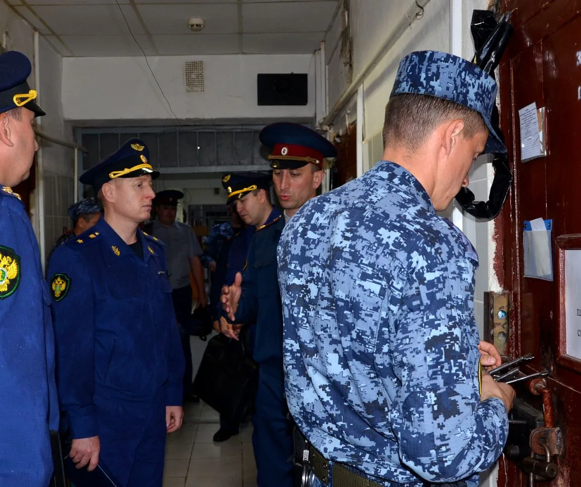 #проверка 
👮⚔️ Заместитель прокурора Кировской области Михаил Леговец проверил соблюдение закона в 
