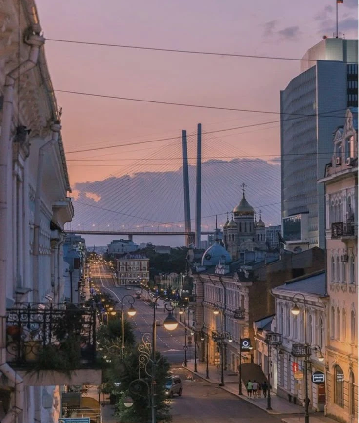 Владивосток: город сопок, мостов и океана