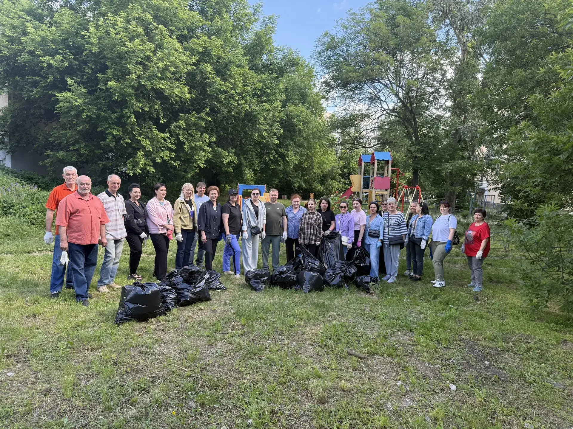 ♻️ Сегодня, 6 июня, в завершение месячника по благоустройству прошёл субботник. Благодаря совместным