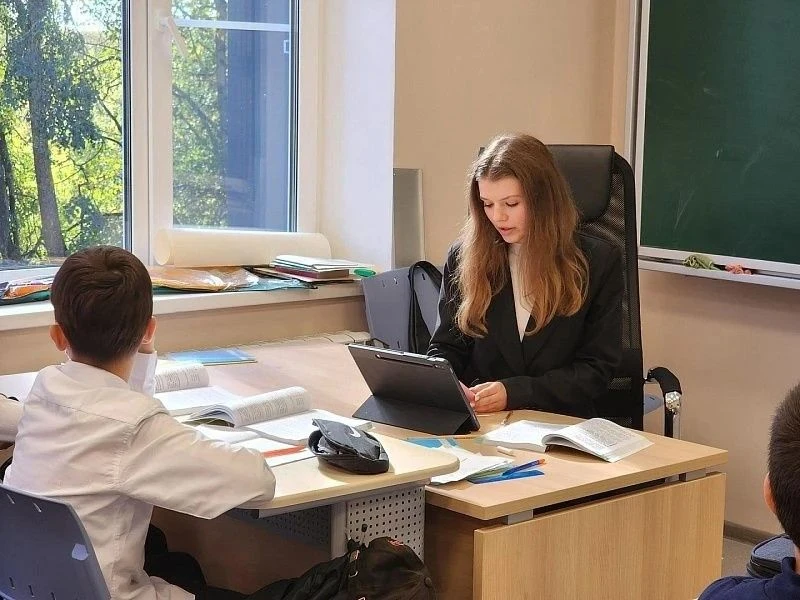 Молодой педагог рассказала о работе в школе «Наши традиции»