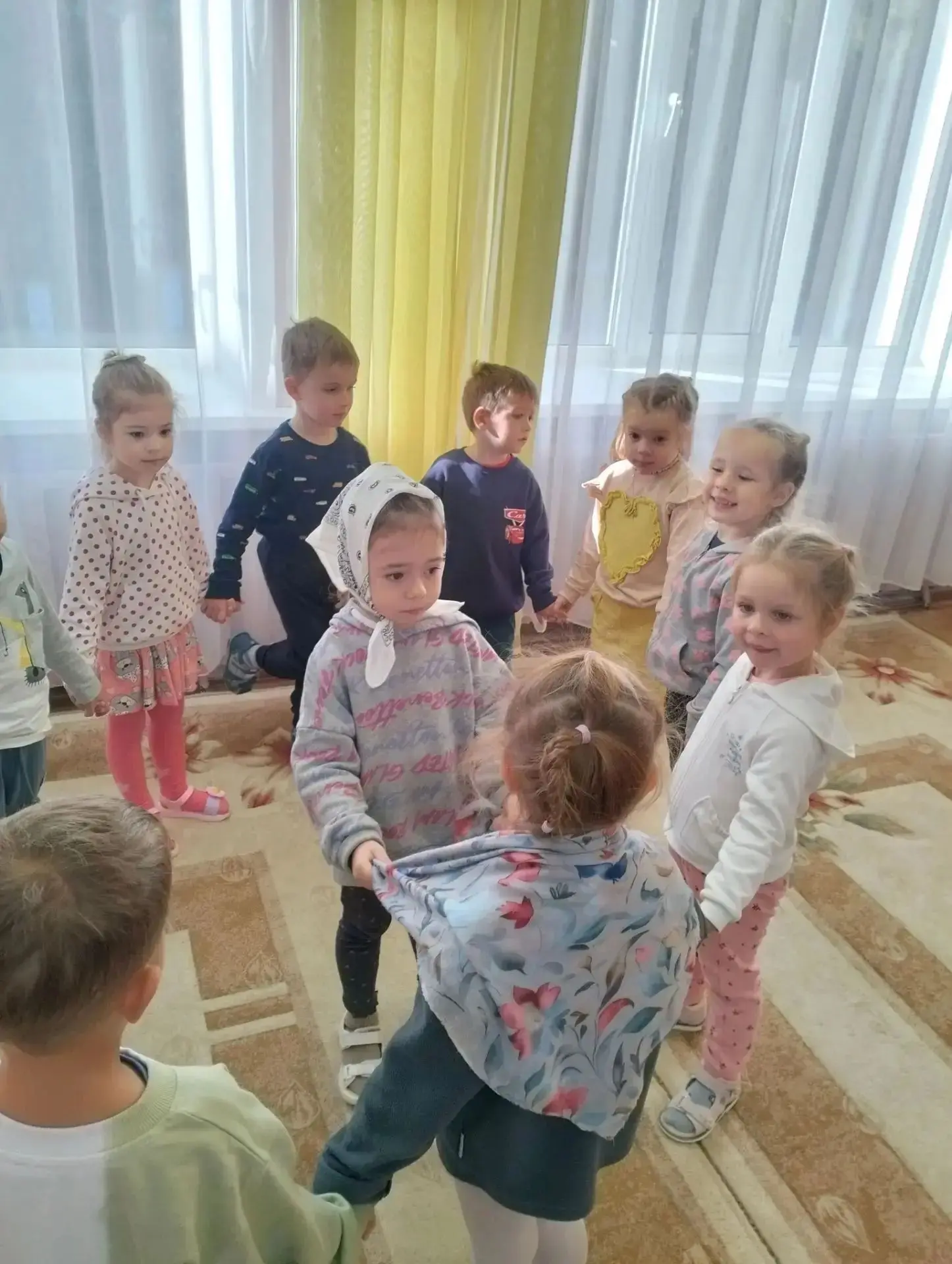 🎉 В честь Дня пожилых людей в средней группе царят радость и тепло! 💛