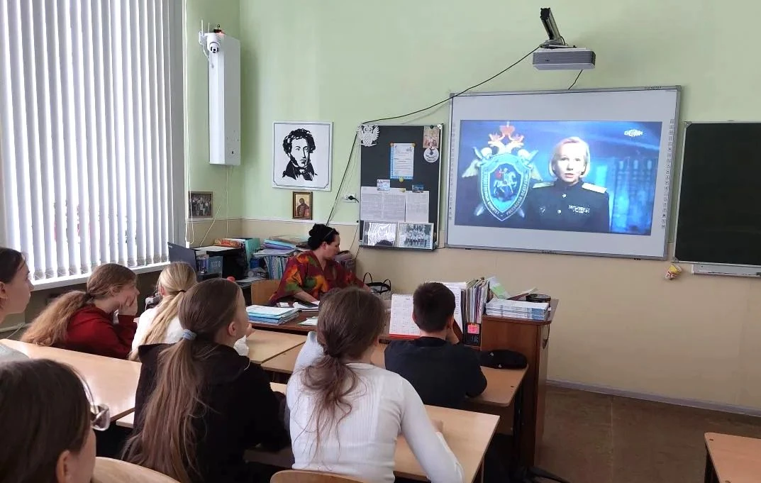 "ПРОФИЛАКТИКА И БЕЗОПАСНОСТЬ"🚒🚑🚓  История – важный предмет для становления личности подростков. Поэт