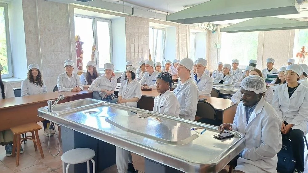 Первокурсники рассказали о своих родных местах на встрече «Россия — Родина моя!»
 
На кафедре анатом