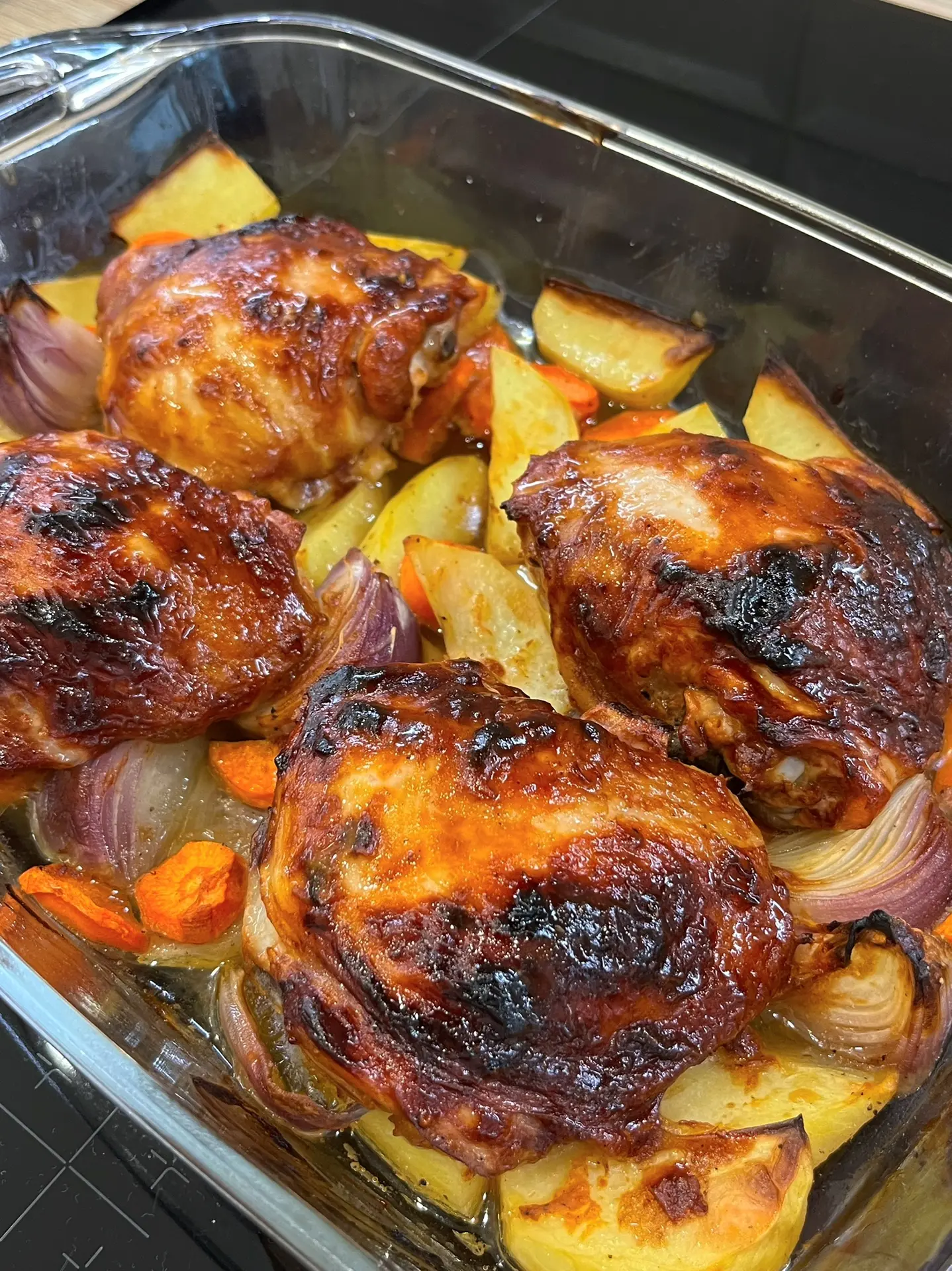 Домашний ужин 🥘 Оля наготовил очень вкусно и по домашнему🤌🏻 Куриные бедра с… — публикация канала «Пузаков | Рецепты»