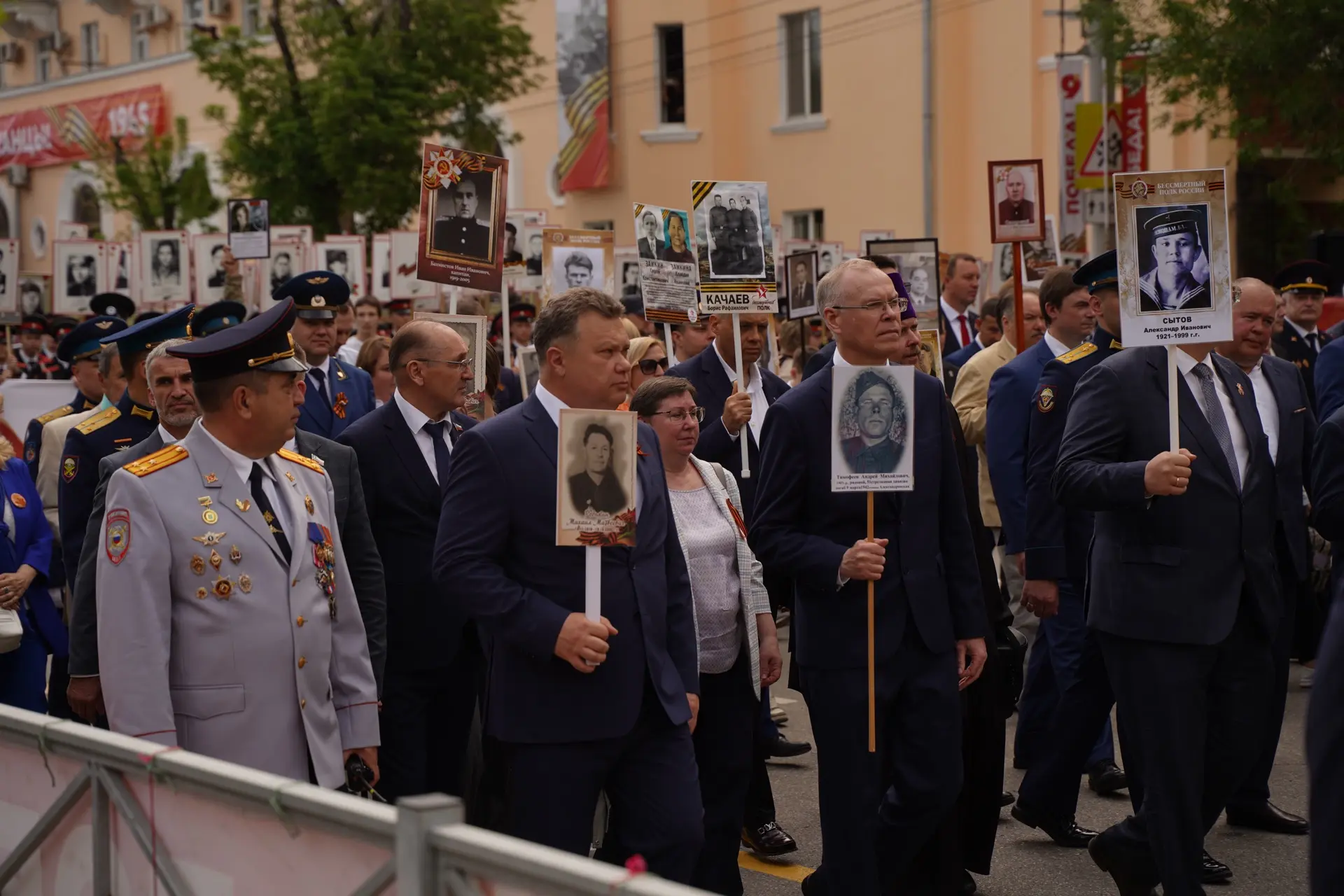 День Победы — в регионах!  ⚡️Возложение цветов к мемориалу «Скорбящая мать» прошло на Соборной площа
