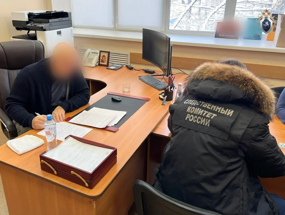900 тысяч за содействие: в Челябинске топ-менеджера обвиняют в получении двух крупных в...