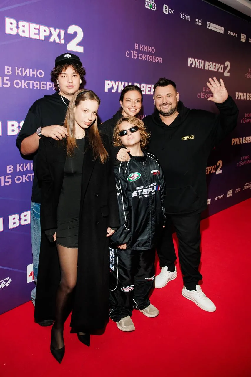 Эмоции переполняют.. Ребята, мы это сделали!🥹 Премьера «Руки Вверх! 2» пролетела как о...