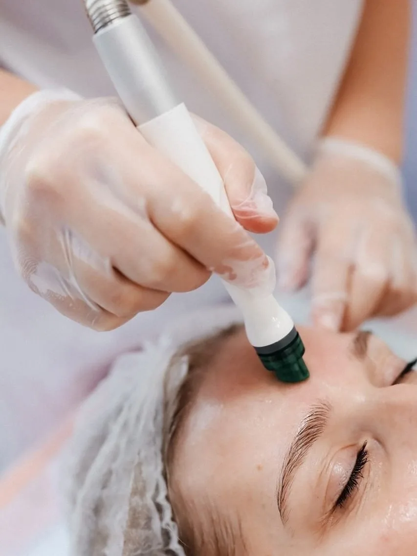 Секрет красоты: 4 в 1 совершенство с ProFacial.💥 
 
Мечтаете о ухоженной и сияющей коже, аппарат Pr