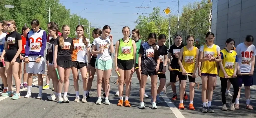 🇷🇺 Память в движении!  Сегодня в Парке Победы прошла 77-я городская легкоатлетическая эстафета, посв