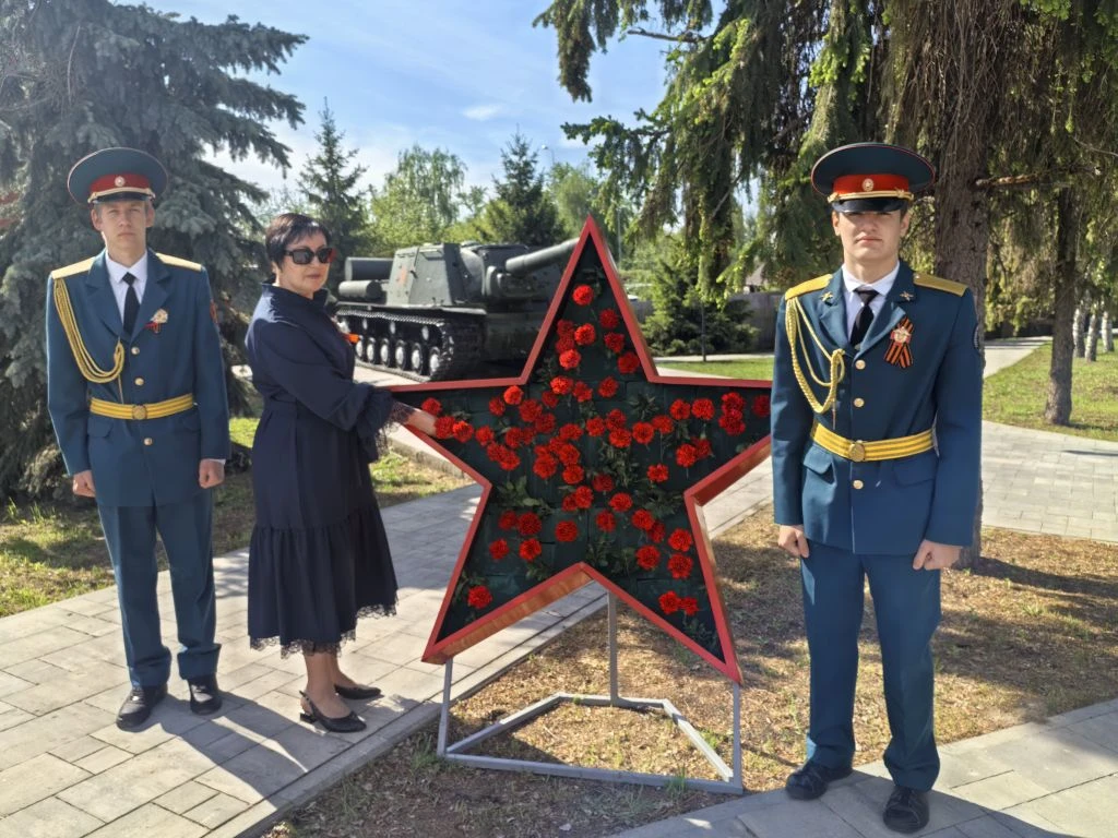 ПАТРИОТИЧЕСКАЯ АКЦИЯ "ЗВЕЗДА ПОБЕДЫ"⭐⭐⭐⭐⭐⭐⭐  9️⃣ мая педагоги и учащиеся нашей школы🏫 приняли участи