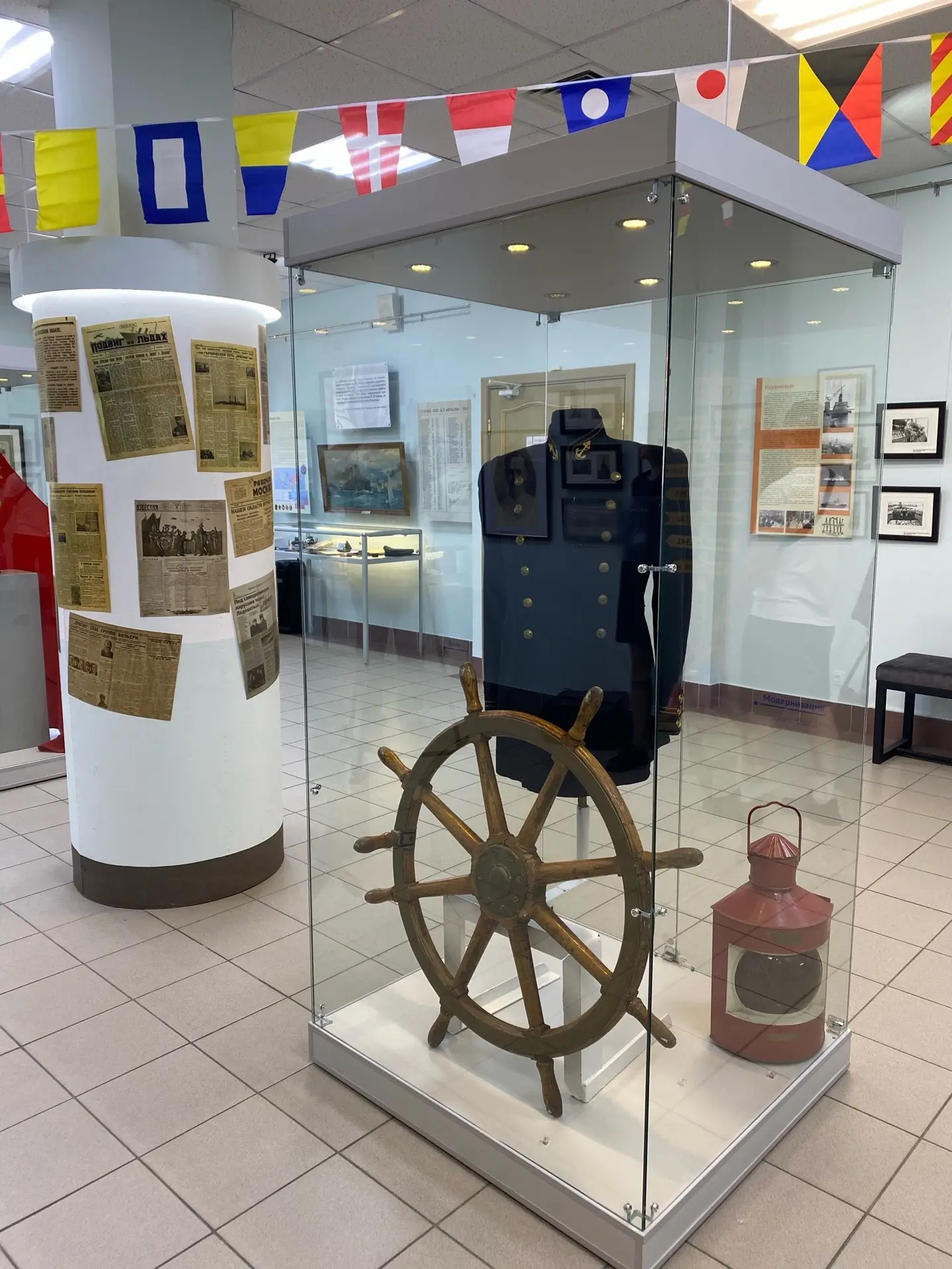 🚢 В Кронштадте открылась выставка «Ледокол «Красин». Вехи истории» 
 
Экспозиция представлена в Муз