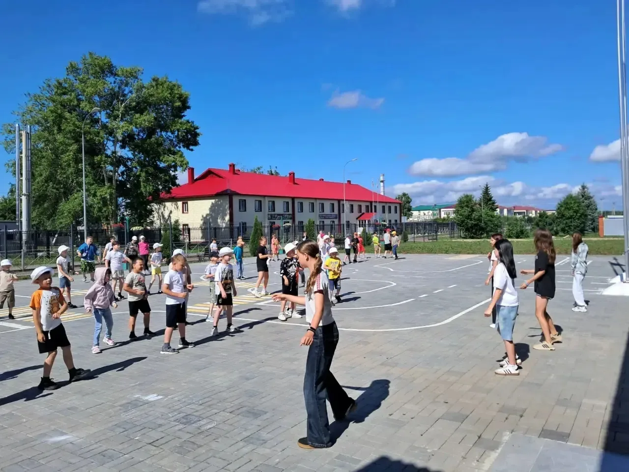 День в лагере «Солнышко» начался, как всегда, бодро и весело! После традиционной утренней зарядки ре