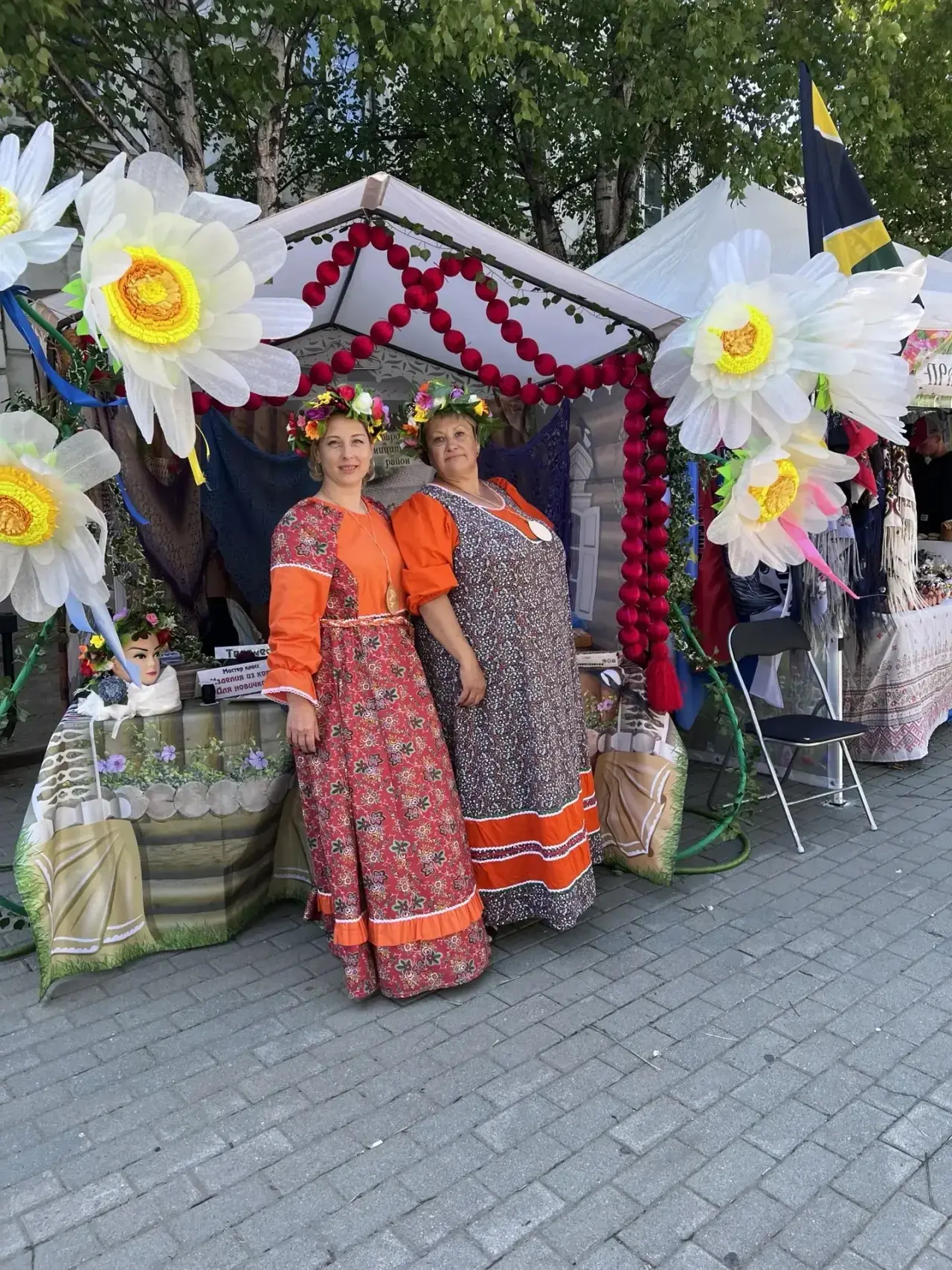Народные традиции и триумф мастерства: как Хабаровский район покорил «Троицкие гуляния» в Уссурийске