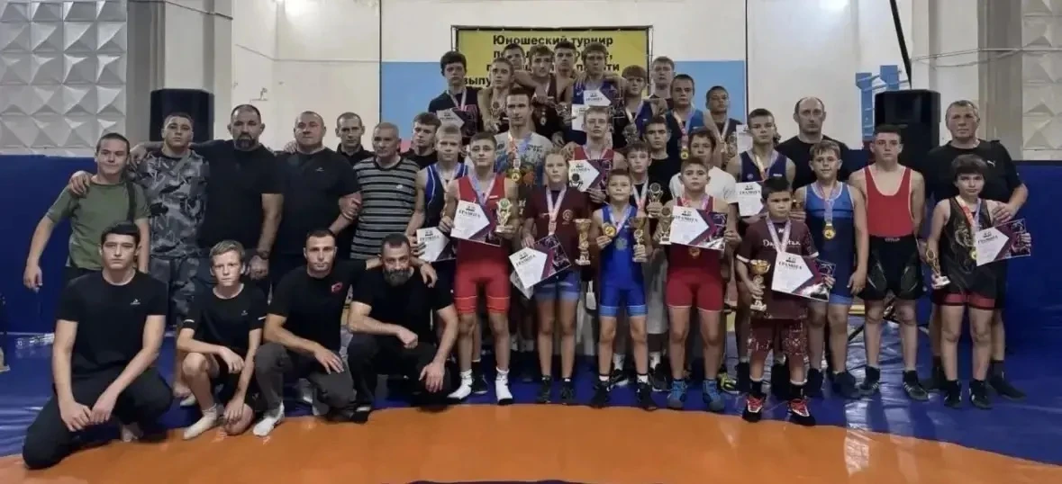 🤼‍♂️5 сентября в Новошахтинске прошло открытое первенство города по вольной борьбе — т...
