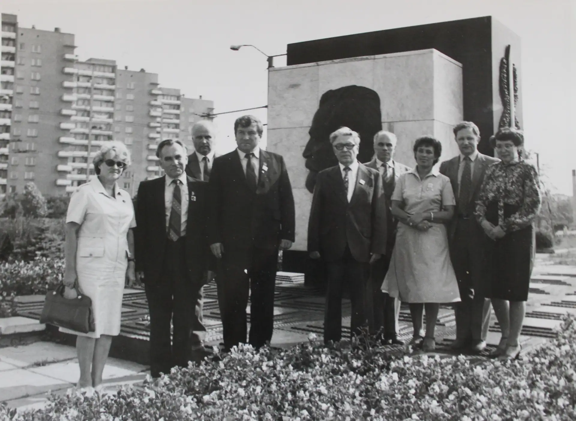 У памятника Дзержинскому. 1980-е.