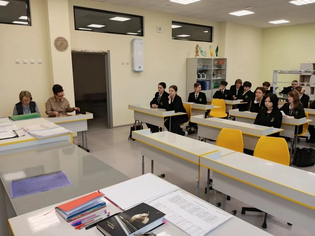 ❗Защита индивидуальных проектов в 10-х классах: первый шаг в большую науку❗