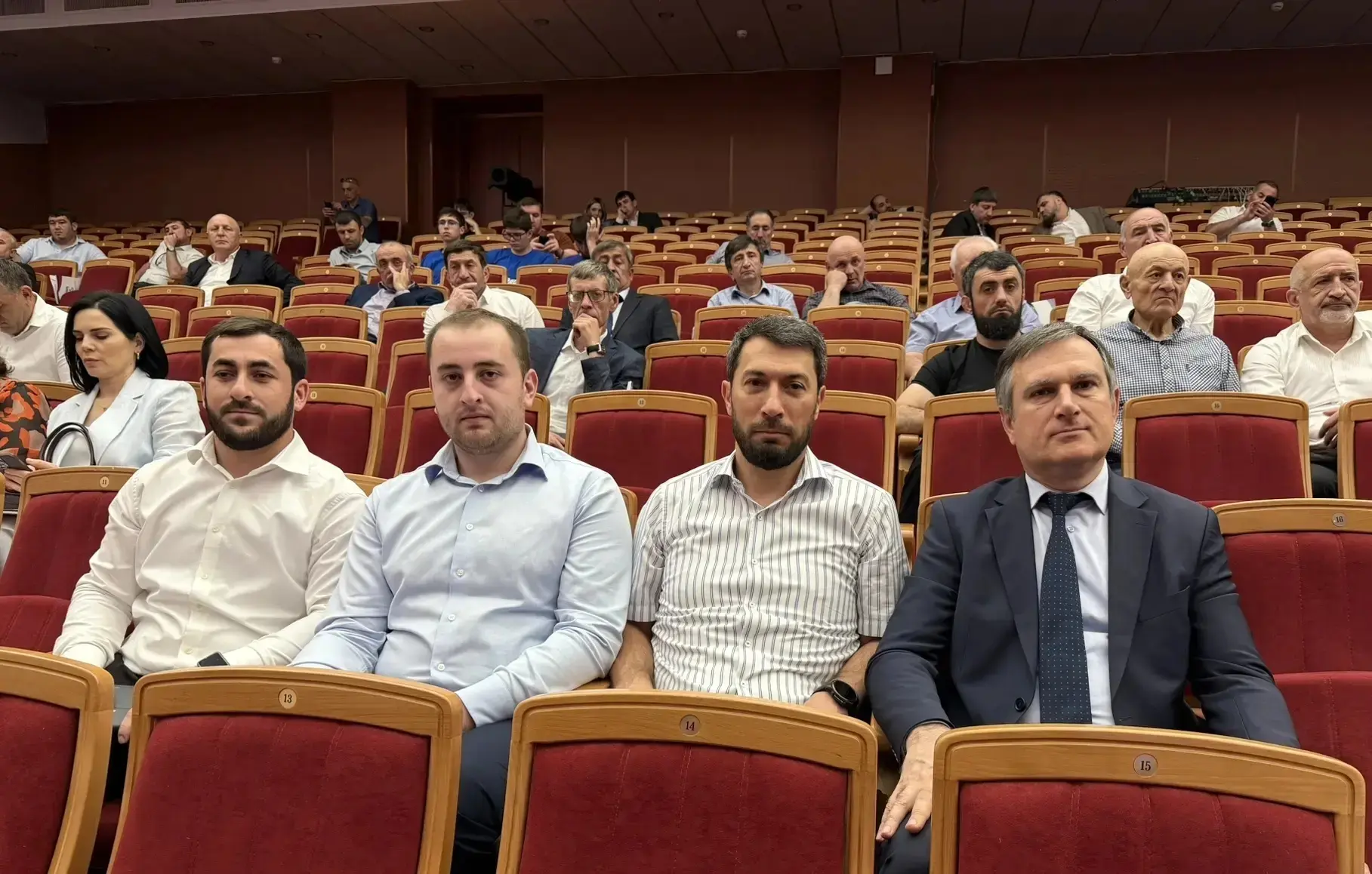 В Махачкале прошла XXXVII Конференция регионального отделения партии «Единая Россия»
 
В конференции