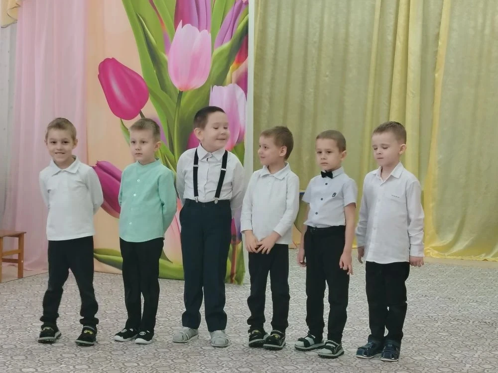 В старшей группе нашего детского сада состоялся незабываемый утренник — яркий, весёлый ...