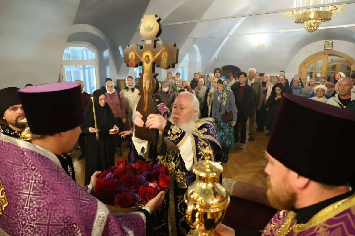 Чин Воздвижения Креста Господня в Одигитриевском соборе г. Улан-Удэ. Живой звук: https:...