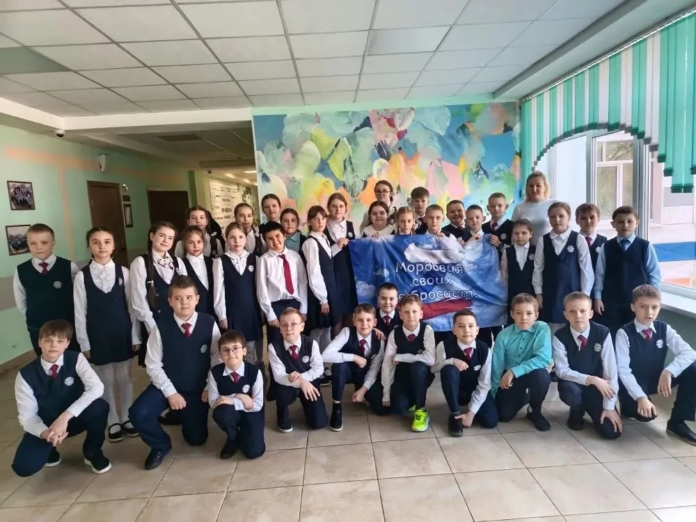 🧡Встреча с волонтёрами: урок патриотизма и поддержки 🧡  📍 В Лицее №26 прошла необычная и очень важна