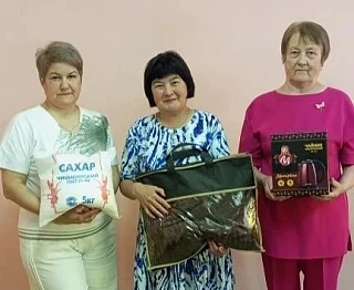 🌸 Котлыйбыз! 🌸
🌺 Җиңүчеләр билгеләнде: (сулдан уңга) Ильмира Хәсбиуллина (Югары Яркәй), Зәйтүнә Б