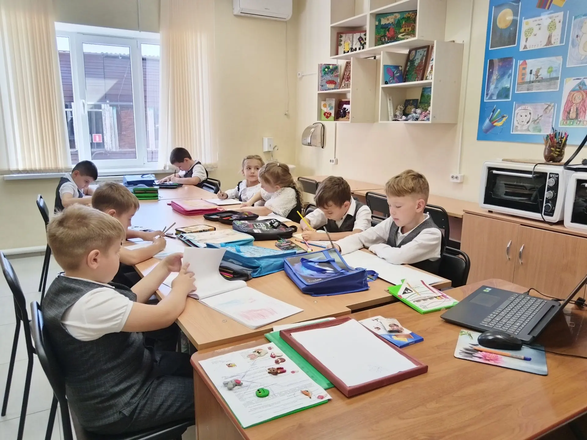Объединение "Декор". Поздравительные открытки любимым учителям на  профессиональный пра...