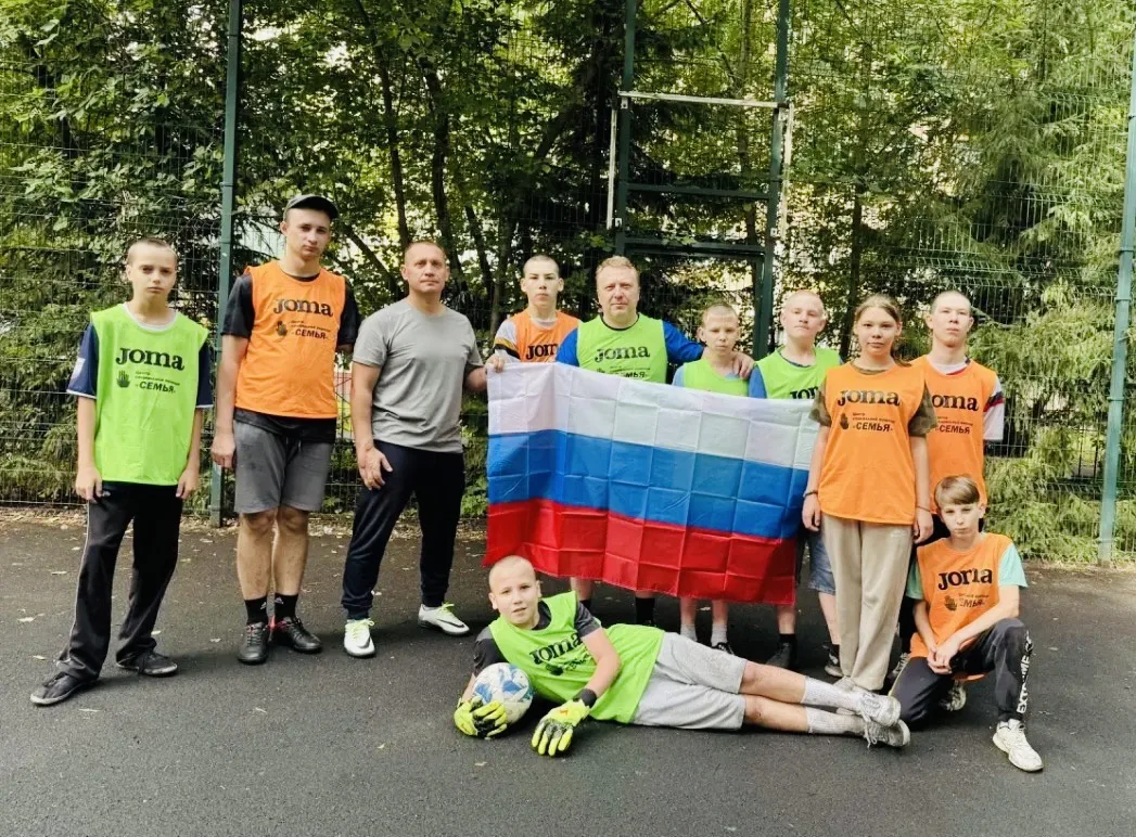 🤝⚽️Наши наставники продолжают готовить ребят к турниру по футболу — и делают это по-на...
